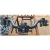 Image 1 : HITCH RECEIVER - CLASS 5
