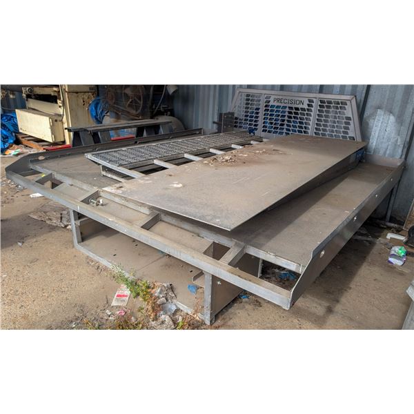 DROP IN FLAT DECK PLATFORM W/ RAMPS 104" X 102.5"