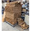 Image 5 : CUSTOM PACKING WORKSTATION W/ CONTENTS