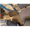 Image 3 : LOT OF 8 ROLLING SHOP CHAIRS - AS IS