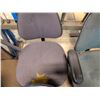 Image 4 : LOT OF 8 ROLLING SHOP CHAIRS - AS IS