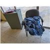 Image 2 : CONTENTS OF BREAK ROOM INCLUDING: STACKING CHAIRS