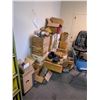 Image 16 : CONTENTS OF  SOUTH OFFICE INCLUDING: TRUCK