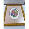 Image 2 : Floral Wall Decor