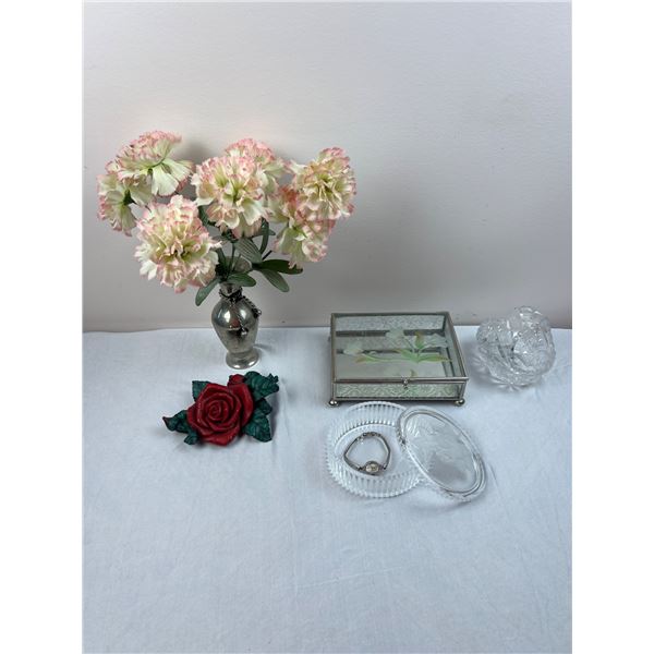 Vanity Decor