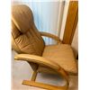 Image 3 : Beechwood Lounge Chair