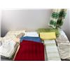 Image 1 : Household Linens