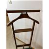 Image 2 : Vintage Valet Chair