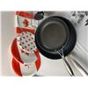 Image 5 : Kitchen Starter Lot