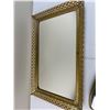 Image 4 : Mirrored Vanity Decor