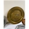 Image 4 : Decorative Wall Plates and Plaques
