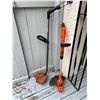 Image 1 : Black & Decker Electric Weed Wackers