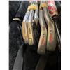 Image 5 : Golf Bag with Clubs