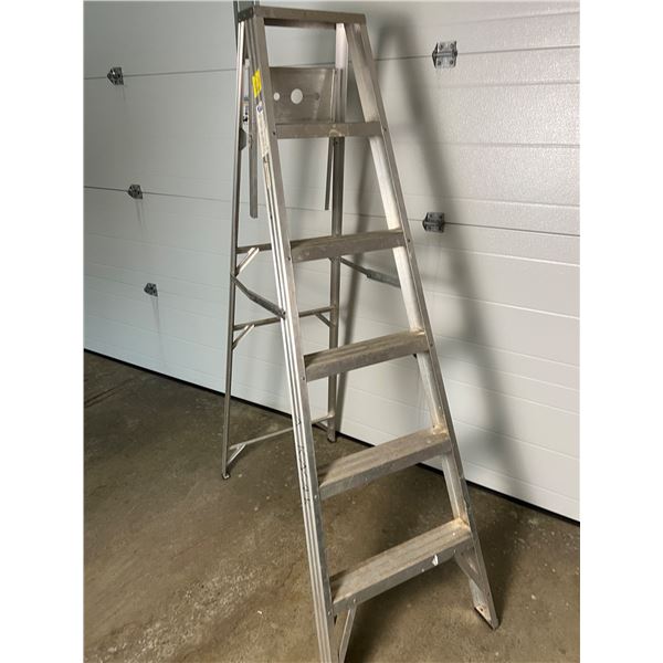 Lite 6' Folding Ladder