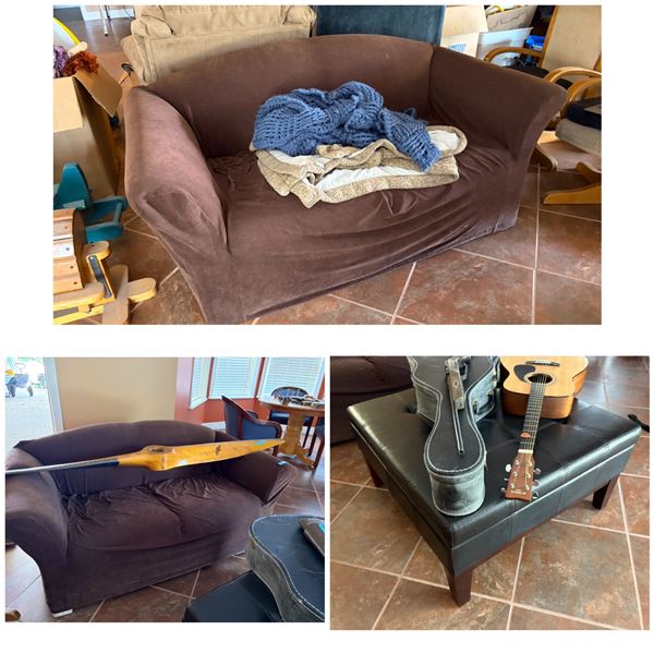 Group of 2 Sofas & Ottoman