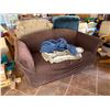 Image 2 : Group of 2 Sofas & Ottoman