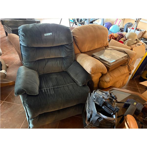 Group of 2 Chairs
