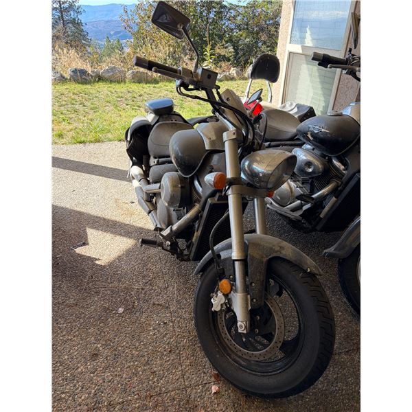 Suzuki 2003 M50 Cruiser Motorcycle (As is)