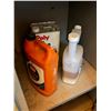 Image 6 : Group of 2 Metal Storage Cabinets
