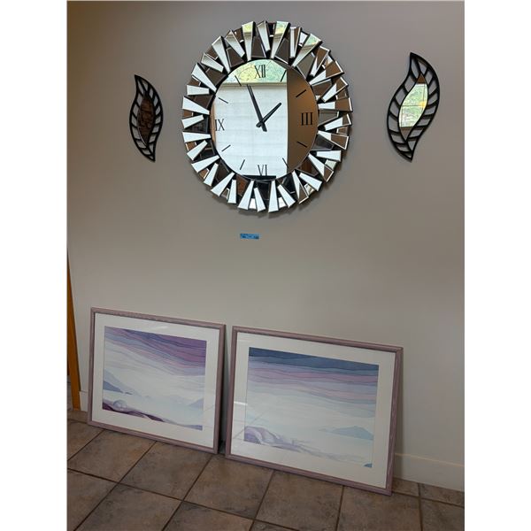 Group of Assorted Wall Decor Items