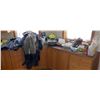 Image 1 : Large Group of Household Items