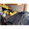 Image 5 : Large Group of Household Items