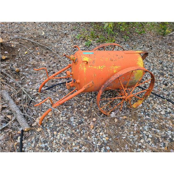 Vintage wheeled steel tank unit