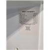 Image 8 : Magic Chef Top Freezer refrigerator Model CTB1826AR