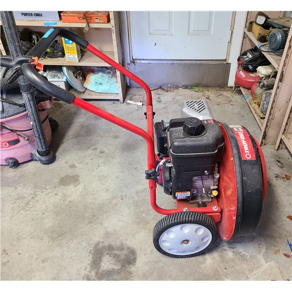 Troy-Bilt TB672 Jet Sweep walk-behind gas leaf blower