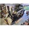 Image 1 : Bobcat 743 skid-steer loader
