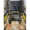 Image 4 : Bobcat 743 skid-steer loader