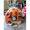 Image 2 : Stihl BR 350 gas-powered backpack leaf blower