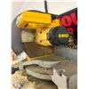 Image 2 : DEWALT compound miter saw