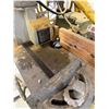 Image 3 : 1990 power stock feeder
