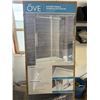 Image 3 : Montebello 60" SHOWER DOORS AND BASE