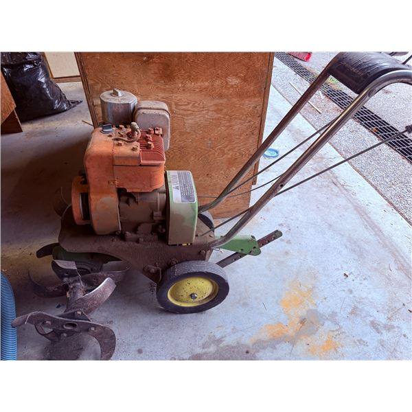 Lawn Mower with Briggs & Stratton 5 HP (206 cc) Engine