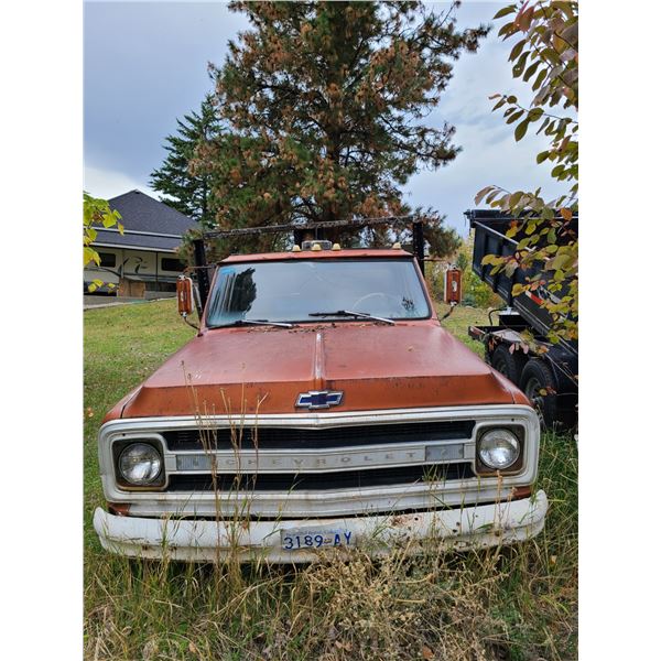 1969 Chevrolet C30 one-ton flatbed Truck - VIN: CE3301100429