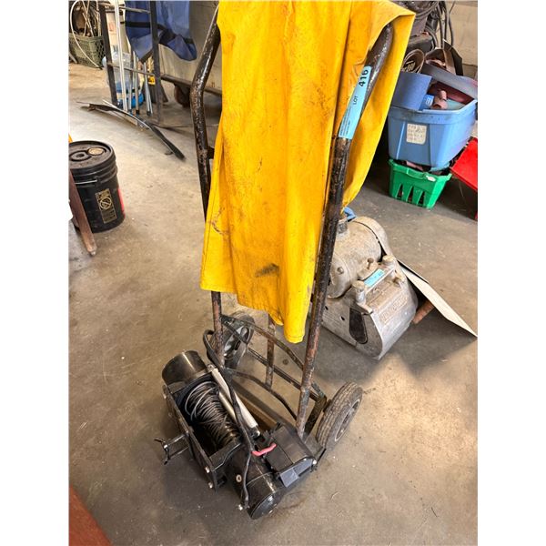 Portable pulling rig