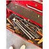 Image 9 : Group of 2 mechanics tool chest and tool Cart