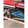 Image 7 : Group of Rolling Tool Cabinet and vacuum pump