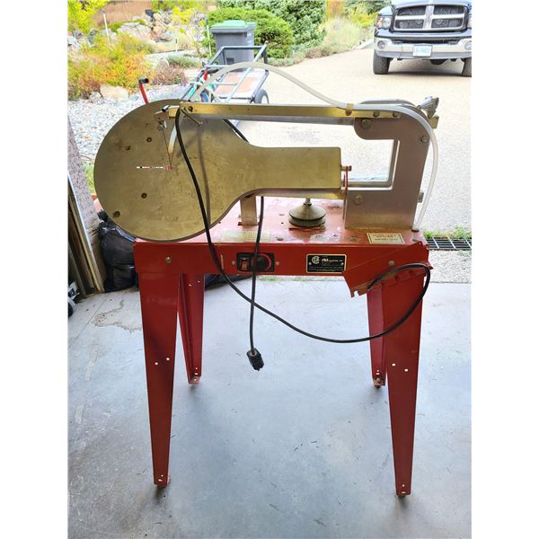 RBI Hawk Model 220VS variable speed precision scroll saw
