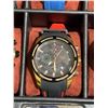 Image 5 : 10 Assorted LIGE and Timex Wristwatches in Display Case