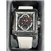 Image 12 : 12 Men's Wristwatches in Display Case