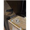 Image 10 : Orthophonic Victrola Model 9-29 Phonograph/Radio Cabinet