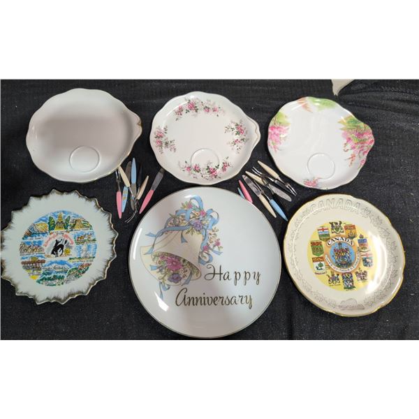 6 Decorative Plates and Mixed Canapé Spreaders with Box