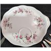 Image 5 : 6 Decorative Plates and Mixed Canapé Spreaders with Box
