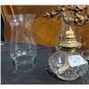 Image 4 : 4 Oil Lamps With 4 Assorted Glass Chimneys
