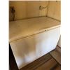 Image 1 : Frigidaire Gallery Chest Freezer with Interior Light