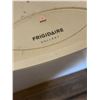 Image 2 : Frigidaire Gallery Chest Freezer with Interior Light