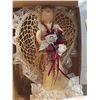 Image 5 : Christmas Decorations and Nativity Figures Lot